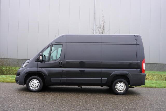 Peugeot BOXER 335 2.0 BlueHDI L2H2 Premium 131 pk |EURO6 |3500 KG |Metallic |Trekhaak |BPM vrij |Mooie camperbasis |Cruise |Airco |Bluetooth |Parkeersensoren |Multifunctioneel stuurwiel