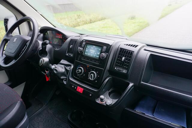 Peugeot BOXER 335 2.0 BlueHDI L2H2 Premium 131 pk |EURO6 |3500 KG |Metallic |Trekhaak |BPM vrij |Mooie camperbasis |Cruise |Airco |Bluetooth |Parkeersensoren |Multifunctioneel stuurwiel