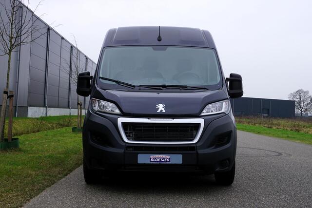 Peugeot BOXER 2.2 BlueHDi 140 L2H2 3.5t Betimmering |Camera |Cruise |Navi |Carplay |Parkeersensoren |Dode hoek detectie |Climate control |Lederen stuur |3500 KG |EURO6D |Nieuwstaat