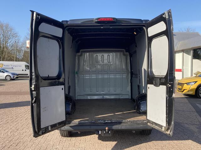 Peugeot BOXER 335 2.2 BlueHDi 165 L2H2 Asphalt | Trekhaak | Luxe Boxer | Zwart | Parkeer camera |