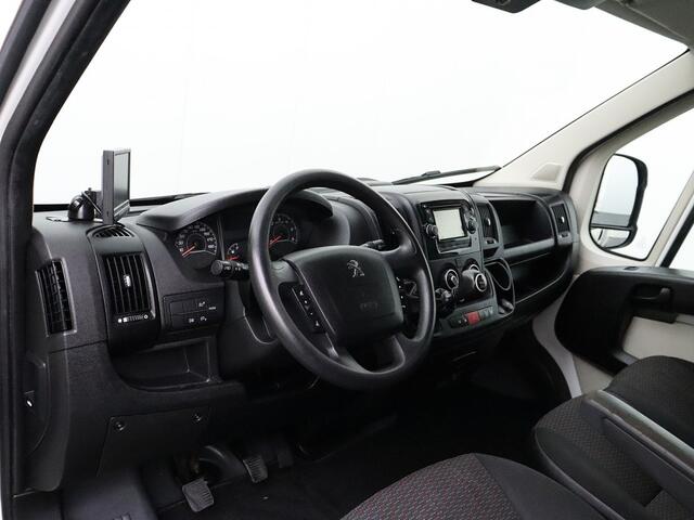Peugeot BOXER 2.0 BlueHDI Bakwagen + Laadklep | Navigatie | Camera | Cruise