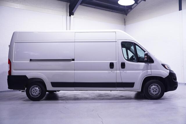 Peugeot BOXER 2.2 BlueHDi 140 pk L3H2 Navi, Camera, PDC achter Airco, Cruise Control, Laadruimte Pakket, 270 Graden Deuren, 3-Zits