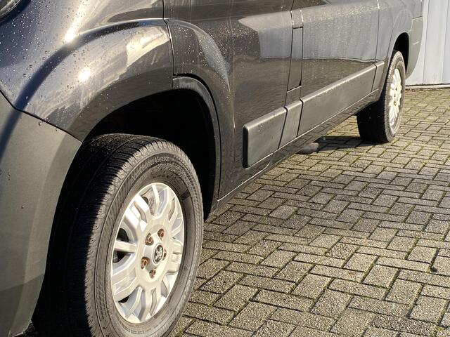 Peugeot BOXER 330 2.2 BlueHDi 120 L2H1 Asphalt | Weinig kilometers | Leder | Navigatie | Achteruitrijcamera | Trekhaak | Lichtmetalen velgen