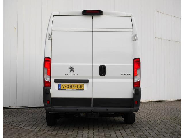 Peugeot BOXER 333 2.0 BlueHDI L2H2 Pro | 130PK | Achteruit Rijcamera | Cruise Control | Trekhaak | Navigatie | 3 Zits | Armleuning | Airco | Bluetooth