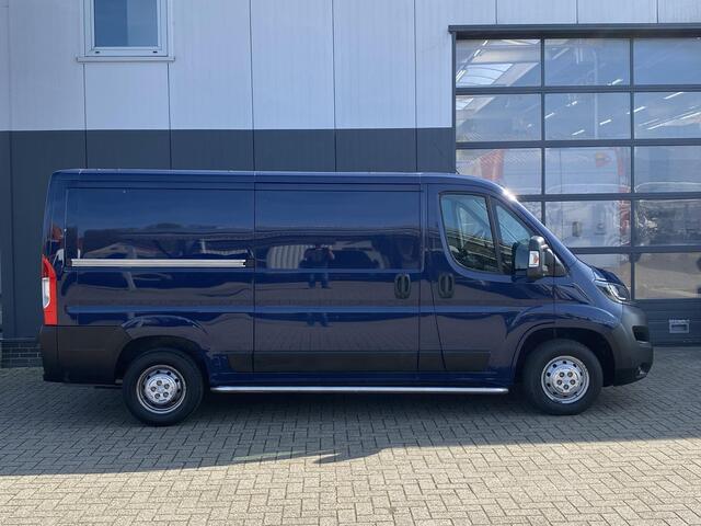 Peugeot BOXER 333 2.0 BlueHDI L2H1 Premium | Trekhaak | Navigatie | Standkachel | Verzwaarde vering | Achteruitrijcamera | Bluetooth | Weinig kilometers!