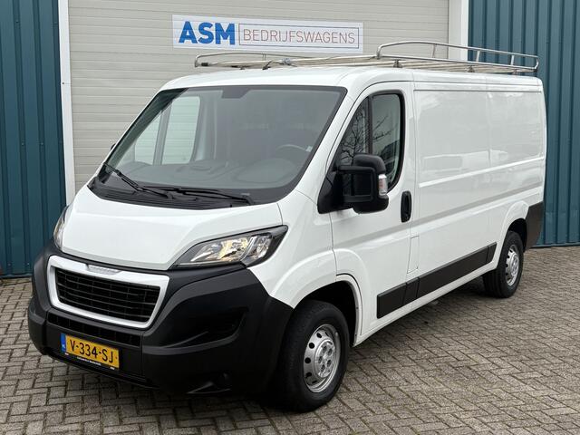 Peugeot BOXER 330 2.0 111Pk BlueHDI L2H1 Premium / Cruise / Airco / IMPERIAAL / Trekhaak / Apk t/m 28-09-2025