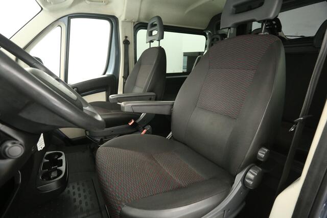 Peugeot BOXER 330 2.0 BlueHDI L2H1 | MARGE! | Dubbele Cabine | 5 Persoons | Airco Camera Cruise Navigatie Trekhaak