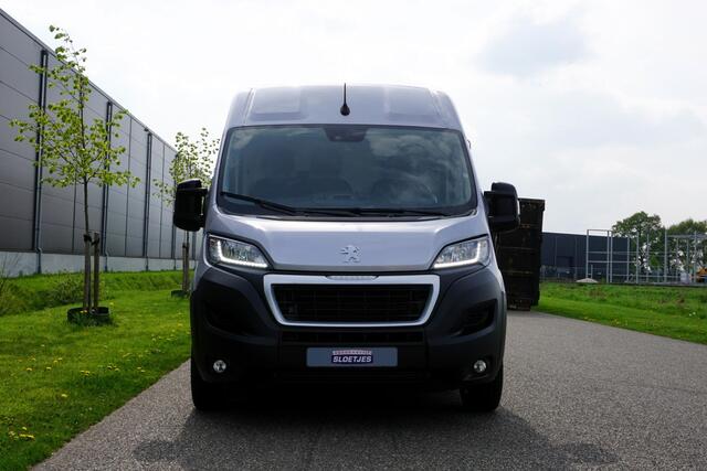 Peugeot BOXER 335 2.2 BlueHDi 165 L2H2 Asphalt 3500 KG |Topstaat |EURO6 |BPM voordeel |1e eigenaar |165 pk |Camera |Cruise |Navi |Betimmering |Trekhaak |Airco
