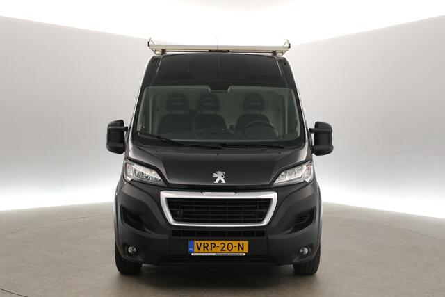 Peugeot BOXER 335 2.0 BlueHDI L2H2 164PK Airco Camera Cruise Navigatie PDC 3 Persoons LED Imperiaal Trekhaak