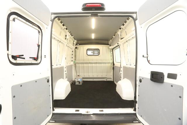 Peugeot BOXER 330 2.0 BlueHDI L1H2 | MARGE! | 131PK Airco Cruise Trekhaak 3 Persoons Elektrpakket