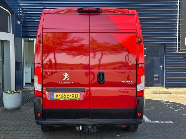 Peugeot BOXER 333 2.0 163pk BlueHDI L3H2 Premium | Trekhaak | Inbouw | Parkeercamera/-sensoren | Cruise Control | Airco | Navigatie | Bluetooth | 3zits |