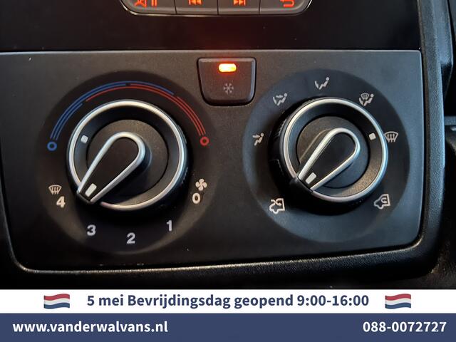 Peugeot BOXER 2.0 BlueHDI 141pk Bakwagen Laadklep Euro6 Airco | Camera | Cruisecontrol | Chauffeursstoel Bijrijdersbank