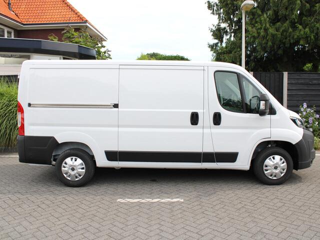 Peugeot BOXER 2.2 BlueHDi 120PK S&S L2H1 3.0t Trekhaak, Navigatie, Achteruitrijcamera, Cruise Control, Airco, Dodehoek Detectie