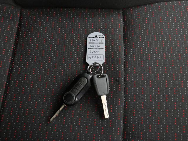 Peugeot BOXER 2.2BlueHDi 120PK L2H2 Premium Full Black Edition | Navigatie | Camera | Airco | Cruise | Imperiaal | Trekhaak