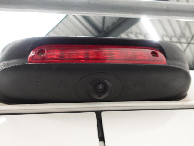 Peugeot BOXER 330 2.2 BlueHDi 120 L2H2 Pro