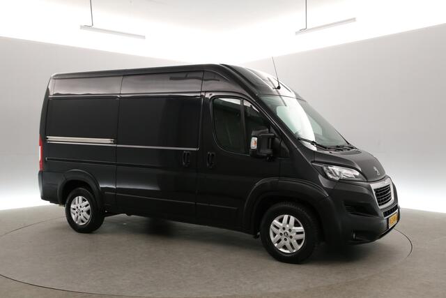 Peugeot BOXER 335 2.0 BlueHDI 164PK L2H2 | 3000KG Trekgew. | Trekh. | Airco | Camera | Cruise | 3-Zits | Standkachel | Navigatie