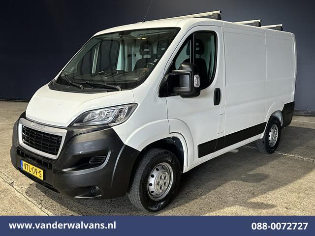 Peugeot BOXER 2.2 BlueHDi 120pk L1H1 Euro6 Airco | Dakdragers | 2500kg Trekhaak Bijrijdersbank