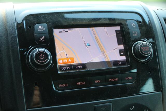 Peugeot BOXER 2.2 BlueHDi 140 / DC / L2H1 / 2x Schuifdeur / APK 09-2026 / Airco..