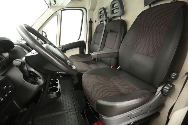 Peugeot BOXER 335 2.0 BlueHDI L3H2 | MARGE | Airco | Cruise | 3-Zits | Trekhaak | Imperiaal | Parkeersens.