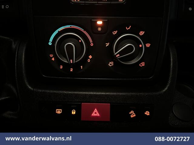 Peugeot BOXER 2.2 BlueHDi 141pk Bakwagen Laadklep Euro6 Airco | 985kg laadvermogen | Cruisecontrol Bijrijdersbank