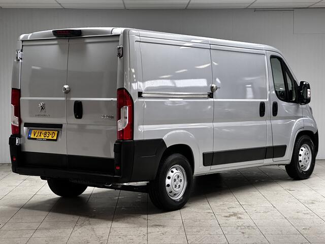 Peugeot BOXER 435 2.2 BlueHDi 140 L2H1 Zwaar Premium /Zij-schuifdeur rechts /DAB+! /Navi /Airco /Cruise /Elek. pakket /Bluetooth /6-Bak /LED Dagrijverl. /PDC V+A.