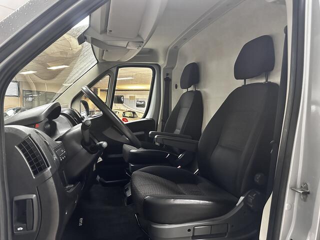 Peugeot BOXER 435 2.2 BlueHDi 140 L2H1 Zwaar Premium /Zij-schuifdeur rechts /DAB+! /Navi /Airco /Cruise /Elek. pakket /Bluetooth /6-Bak /LED Dagrijverl. /PDC V+A.