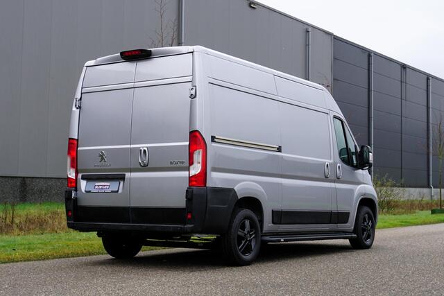 Peugeot BOXER 335 2.2 BlueHDi 165 L2H2 Asphalt in Topstaat |1e eigenaar |3500 KG |165 PK |EURO6D |Metallic |Camera |Cruise |Navi |Airco |Bumpers in kleur |Bluetooth |BPM Vrij