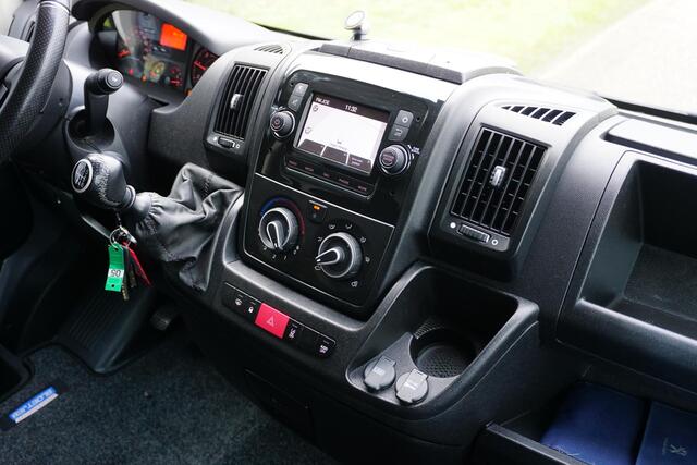 Peugeot BOXER 335 2.2 BlueHDi 165 L2H2 Asphalt in Topstaat |1e eigenaar |3500 KG |165 PK |EURO6D |Metallic |Camera |Cruise |Navi |Airco |Bumpers in kleur |Bluetooth |BPM Vrij