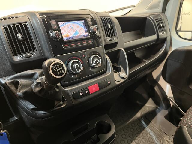 Peugeot BOXER 2.2 BlueHDi 165 PK L4 Pro Zwaar DC Dubbel Cabine Open Laadbak / Luchtvering / Trekhaak 3.000 KG / Airco / Cruise Control / Navigatie