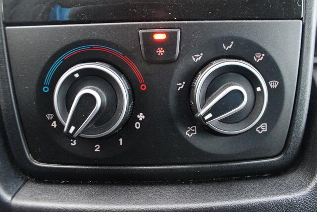 Peugeot BOXER 330 2.0 BlueHDI L2H2 Premium Pack