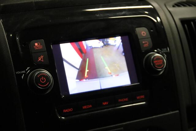 Peugeot BOXER 435 2.2 BlueHDi 140 L4H2 NAVIGATIESYSTEEM