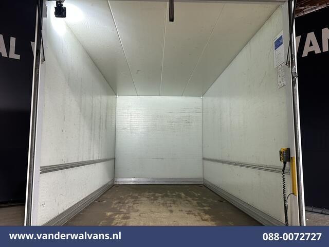 Peugeot BOXER 2.2 BlueHDi 141pk Bakwagen Laadklep Euro6 Airco | Camera | 985kg laadvermogen Bijrijdersbank