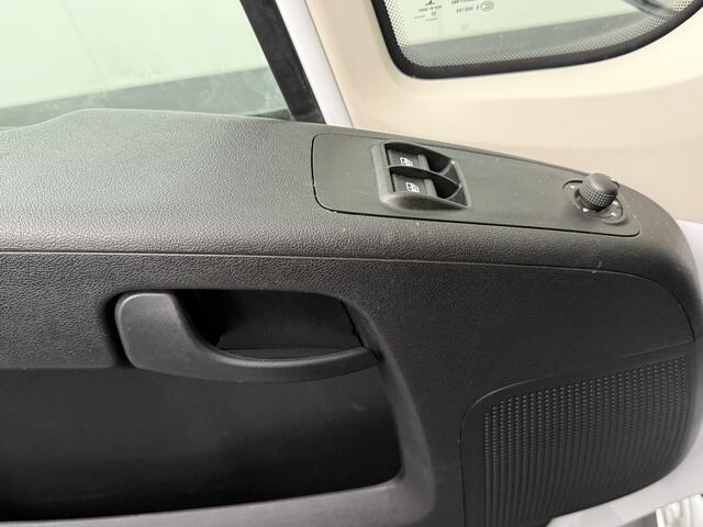 Peugeot BOXER Opel Movano 140PK Bakwagen | Laadlift | Zijdeur | Camera | Dakspoiler | Airco | Cruise | 3-Zits