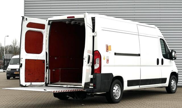 Peugeot BOXER 335 2.0 BlueHDI L3H2 Bus met laadklep