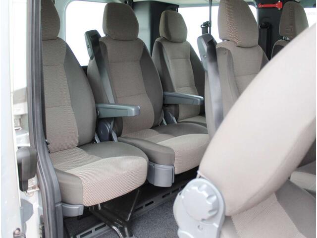 Peugeot BOXER 330 2.2 BlueHDI Personenbus 9 Pers. Airco/Cruise/PDC L1H1