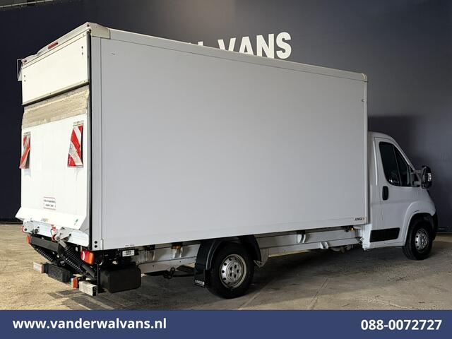 Peugeot BOXER 2.2 BlueHDi 141pk Bakwagen Laadklep Euro6 Airco | Cruisecontrol | 955kg laadvermogen Bijrijdersbank