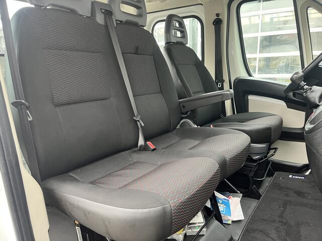 Peugeot BOXER 335 2.0 BlueHDI L2 Euro 6 Fassi laadkraan Airco Trekhaak 2500kg trekgewicht Kastinrichting 3-Persoons P-up Pick-up Open laadbak