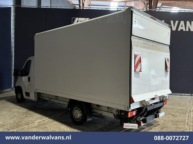 Peugeot BOXER 2.2 BlueHDi 141pk Bakwagen Laadklep Euro6 Airco | Cruisecontrol | 985kg laadvermogen Bijrijdersbank