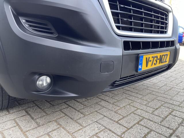 Peugeot BOXER 335 2.2 BlueHDi 165pk L2H2 Premium / vaste prijs rijklaar ¤ 16.950 ex btw / lease vanaf ¤ 285 / airco / cruise / navigatie / euro 6 / bpm vrij / trekhaak 2500 kg !