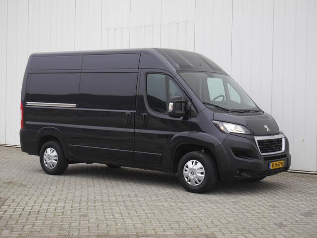 Peugeot BOXER 333 2.2 BlueHDi 140 L2H2 Premium 140 Pk | 3-Zits | Camera Achter | Laadruimte Pakket | Cruise Control | Navigatie | Comfort Stoel