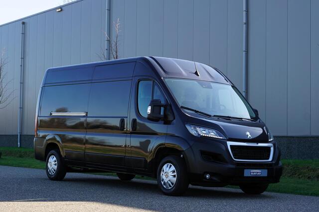 Peugeot BOXER 335 2.2 BlueHDi 140 L3H2 Premium in Topstaat |1e eigenaar |Camera |Cruise |Navi |Airco |Metallic |3500 KG |EURO6D |BPM voordeel! |Lage km-stand