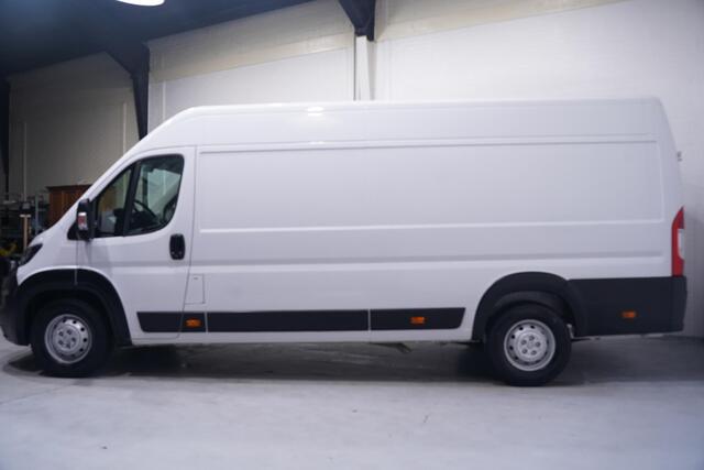 Peugeot BOXER 2.2 BlueHDi 165 pk L4H2 Navi, Camera Laadruimte Pakket, PDC achter, Slechts 68 dkm, 3-Zits
