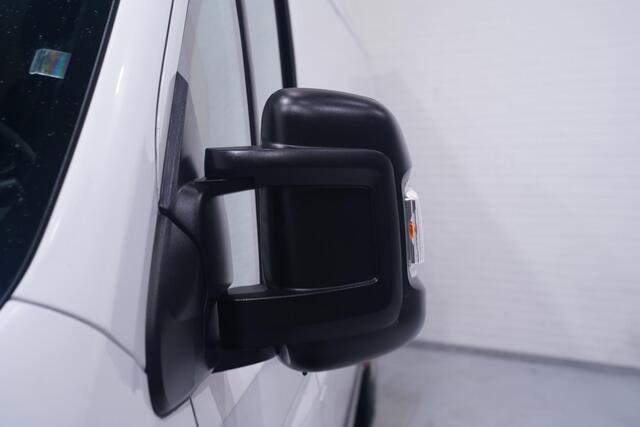 Peugeot BOXER 2.2 BlueHDi 165 pk L4H2 Navi, Camera Laadruimte Pakket, PDC achter, Slechts 68 dkm, 3-Zits