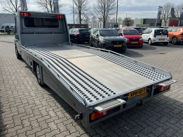 Peugeot BOXER 435 2.2 BlueHDi tijhof oprijwagen luchtvering, cruise, clima, trekhaak