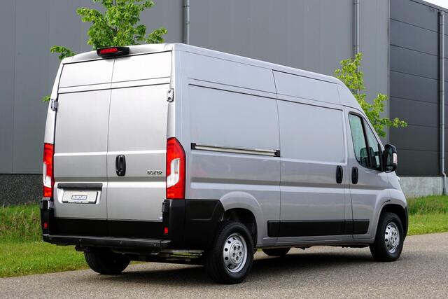 Peugeot BOXER 335 2.2 BlueHDi 140 L2H2 Premium in Topstaat |Metallic |Camera |Cruise |Navi |1 eigenaar |3500 KG |Mooie Camperbasis |BPM vrij |140 pk |EURO6D