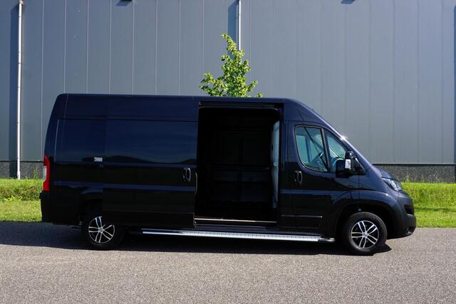 Peugeot BOXER 2.2 BlueHDi 165 L3H2 3.5t in nieuwstaat |Trekhaak |Camera |Cruise |Navi |Metallic |Climate control |165 pk |EURO6D |1e eigenaar |3500 KG |Carplay |Android auto