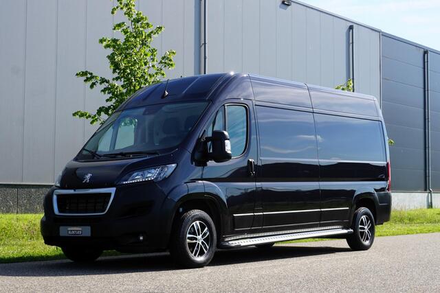 Peugeot BOXER 2.2 BlueHDi 165 L3H2 3.5t in nieuwstaat |Trekhaak |Camera |Cruise |Navi |Metallic |Climate control |165 pk |EURO6D |1e eigenaar |3500 KG |Carplay |Android auto