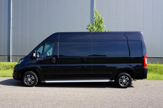 Peugeot BOXER 2.2 BlueHDi 165 L3H2 3.5t in nieuwstaat |Trekhaak |Camera |Cruise |Navi |Metallic |Climate control |165 pk |EURO6D |1e eigenaar |3500 KG |Carplay |Android auto