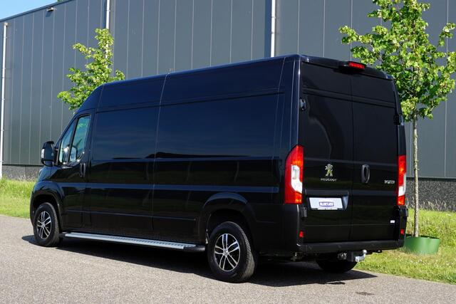 Peugeot BOXER 2.2 BlueHDi 165 L3H2 3.5t in nieuwstaat |Trekhaak |Camera |Cruise |Navi |Metallic |Climate control |165 pk |EURO6D |1e eigenaar |3500 KG |Carplay |Android auto
