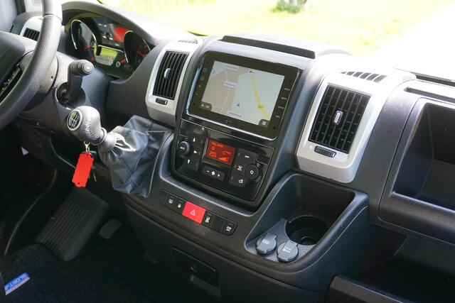 Peugeot BOXER 2.2 BlueHDi 165 L3H2 3.5t in nieuwstaat |Trekhaak |Camera |Cruise |Navi |Metallic |Climate control |165 pk |EURO6D |1e eigenaar |3500 KG |Carplay |Android auto